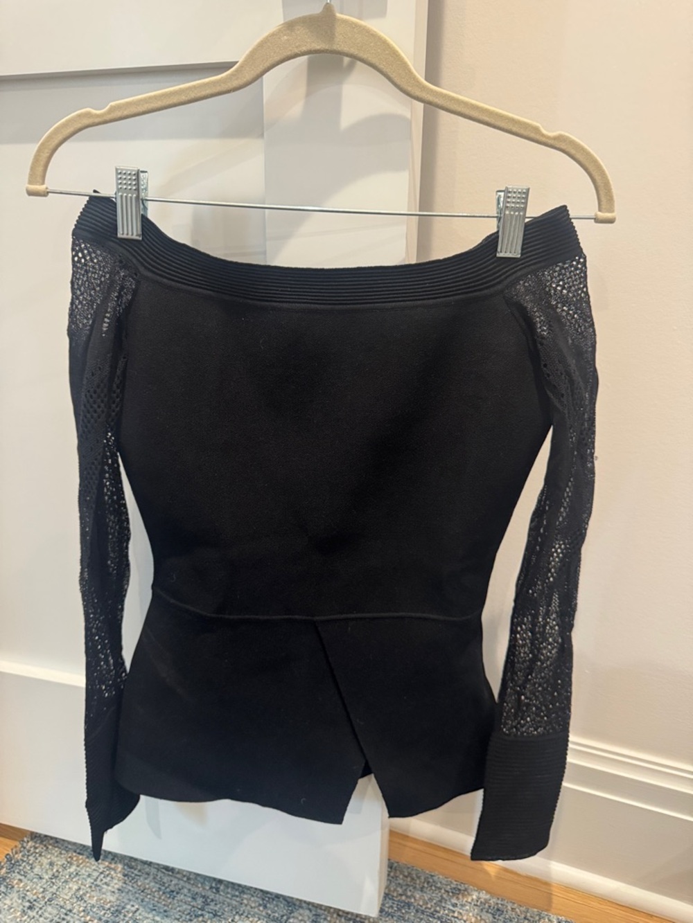 Roland Mouret Black Off-Shoulder Lace Sleeve Top